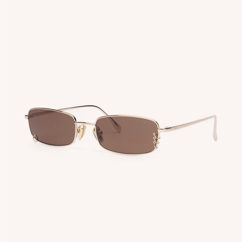 NEW DEZI - “HOOKED” SUNGLASSES